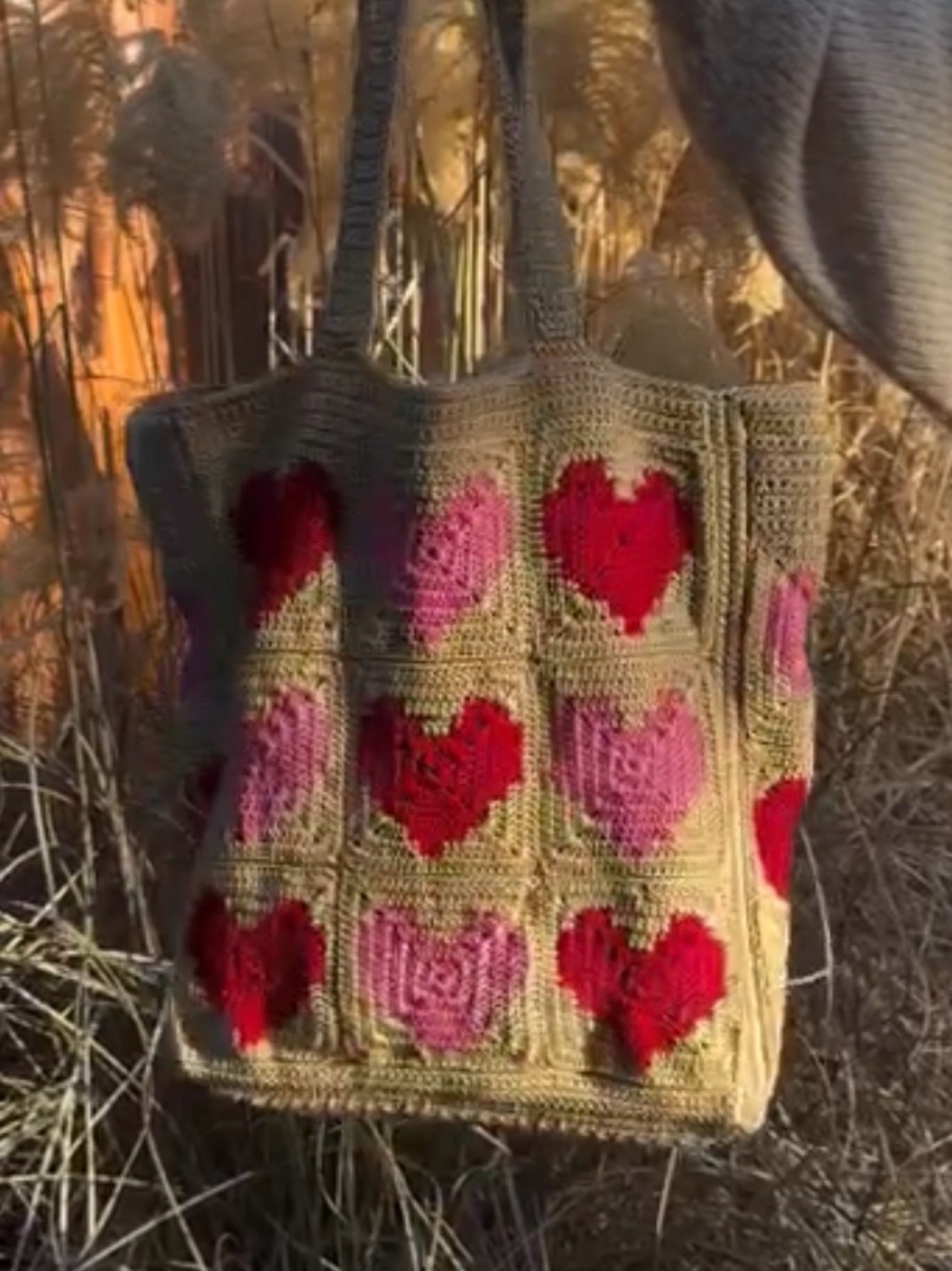 The Sak lanie market tote hearts